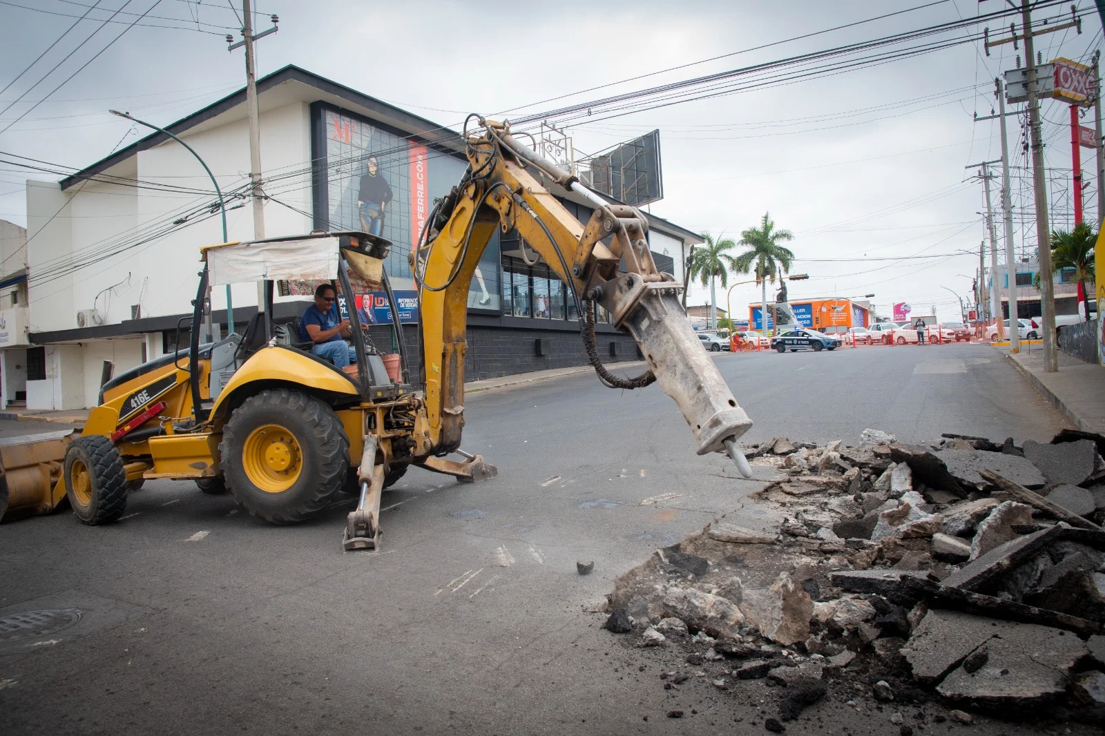 Suman mil millones de pesos invertidos en Culiacán este año en obras públicas