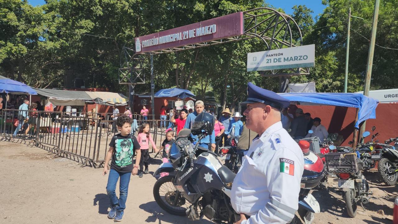 Operativo de seguridad en los panteones de Culiacán.