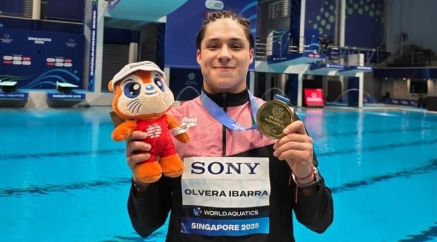 Osmar Olvera, clavadista mexicano.