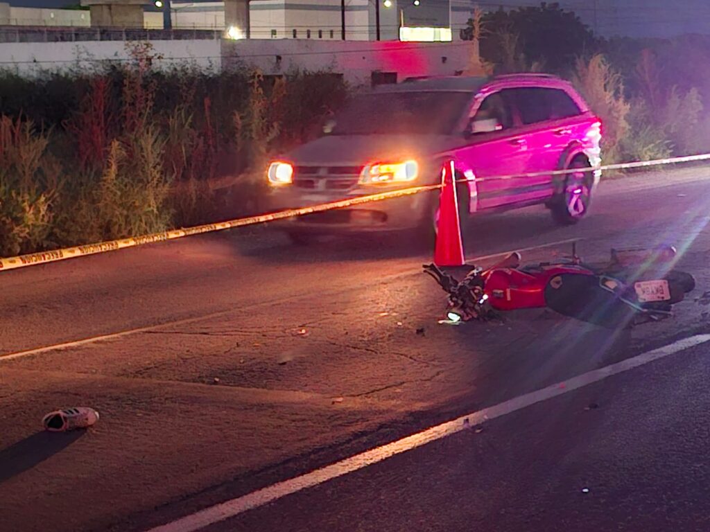 Pareja en motocicleta pierde la vida tras percance carretero al sur de Mazatlán