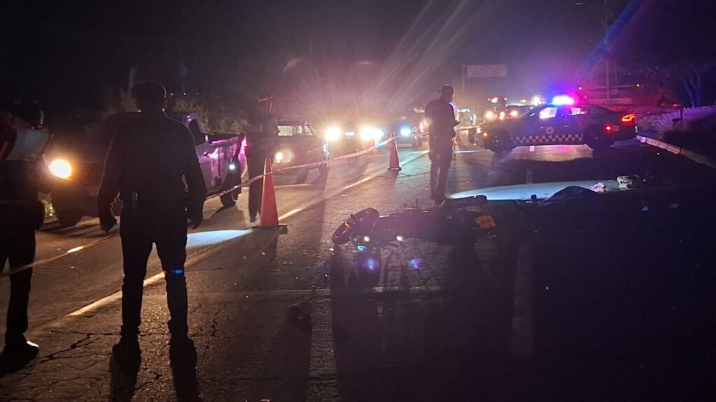 Pareja en motocicleta pierde la vida tras percance carretero al sur de Mazatlán