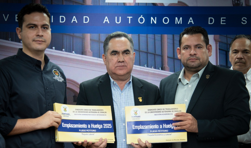 Jesús Madueña Molina recibe documento de Emplazamiento a Huelga 2025-2026 de la Suntuas