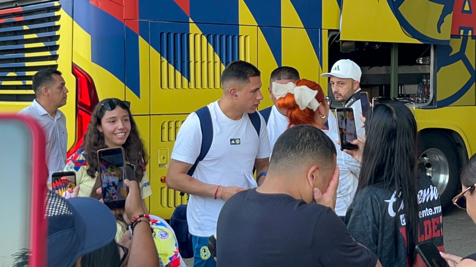 Reciben a las Águilas del América con toda la adrenalina en Mazatlán