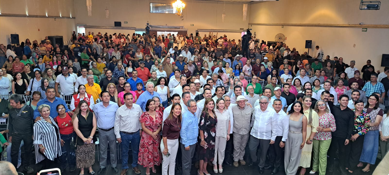 Gobernador Rubén Rocha agradece a diputados de Morena por apoyar su gobierno