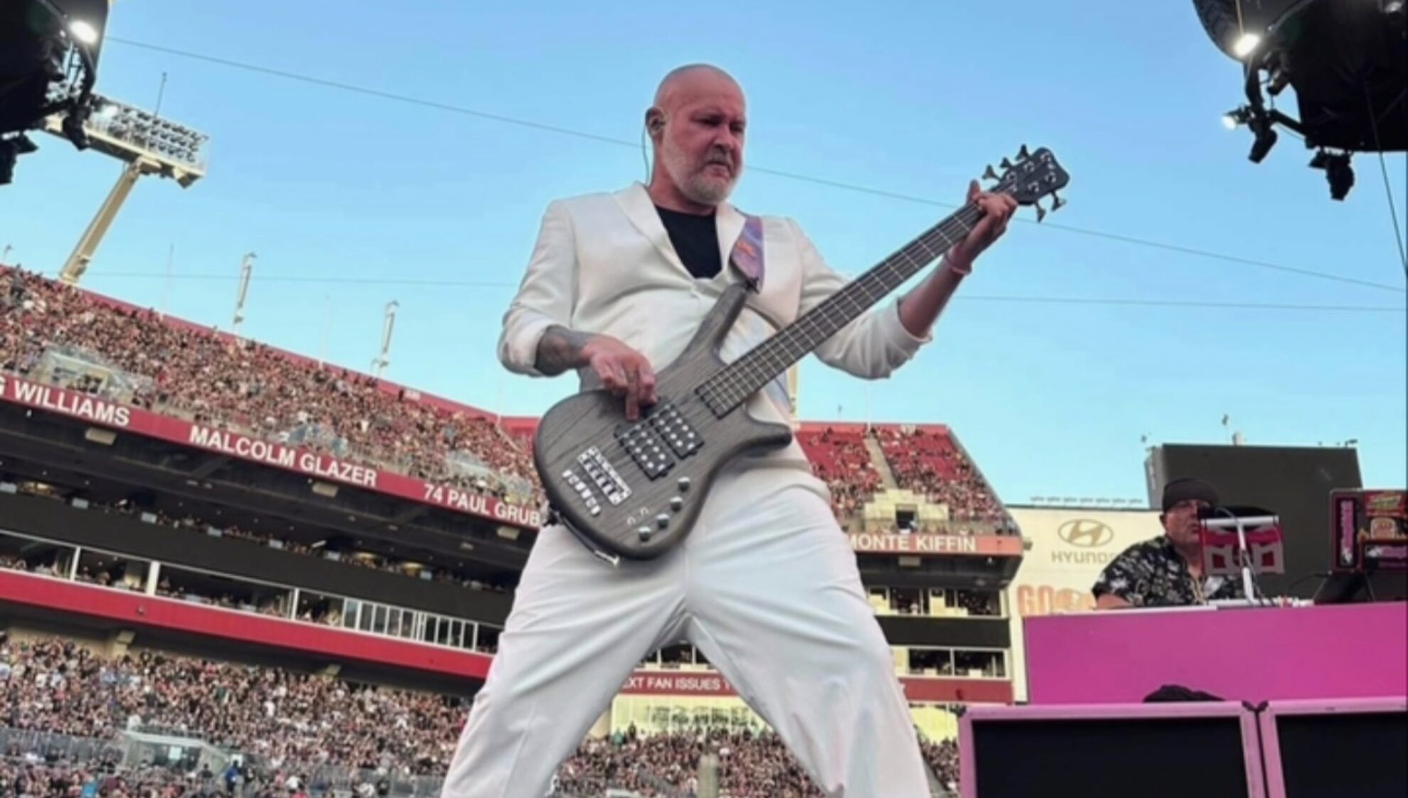 Fans despiden a Sam Rivers, bajista de Limp Bizkit, tras conocerse su fallecimiento