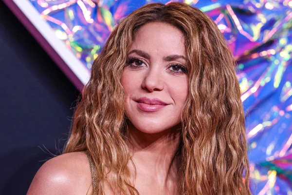Shakira celebra décadas de éxito con un EP en vivo junto a Spotify