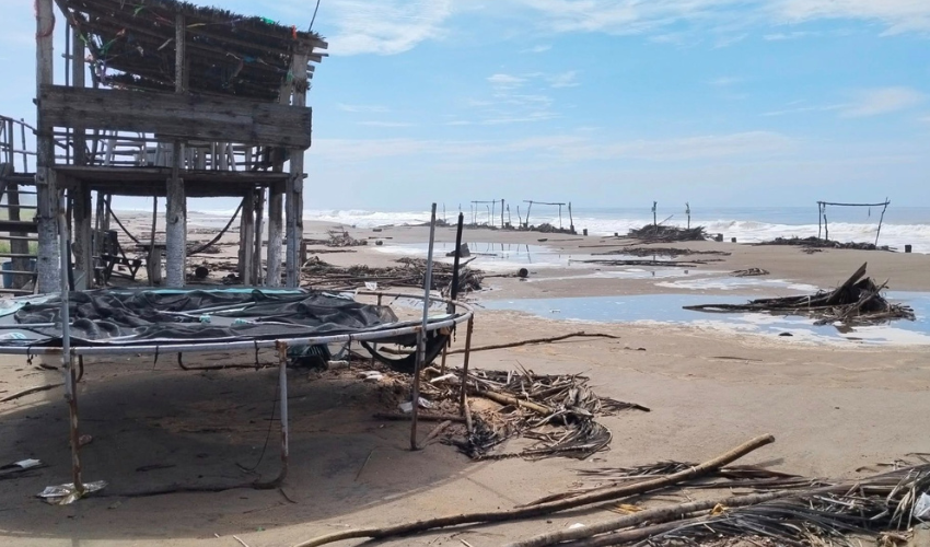 Destrozos por la tormenta tropical Priscilla en Escuinapa