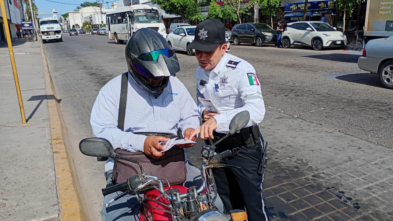 Tránsito Ahome busca crear conciencia entre conductores y peatones
