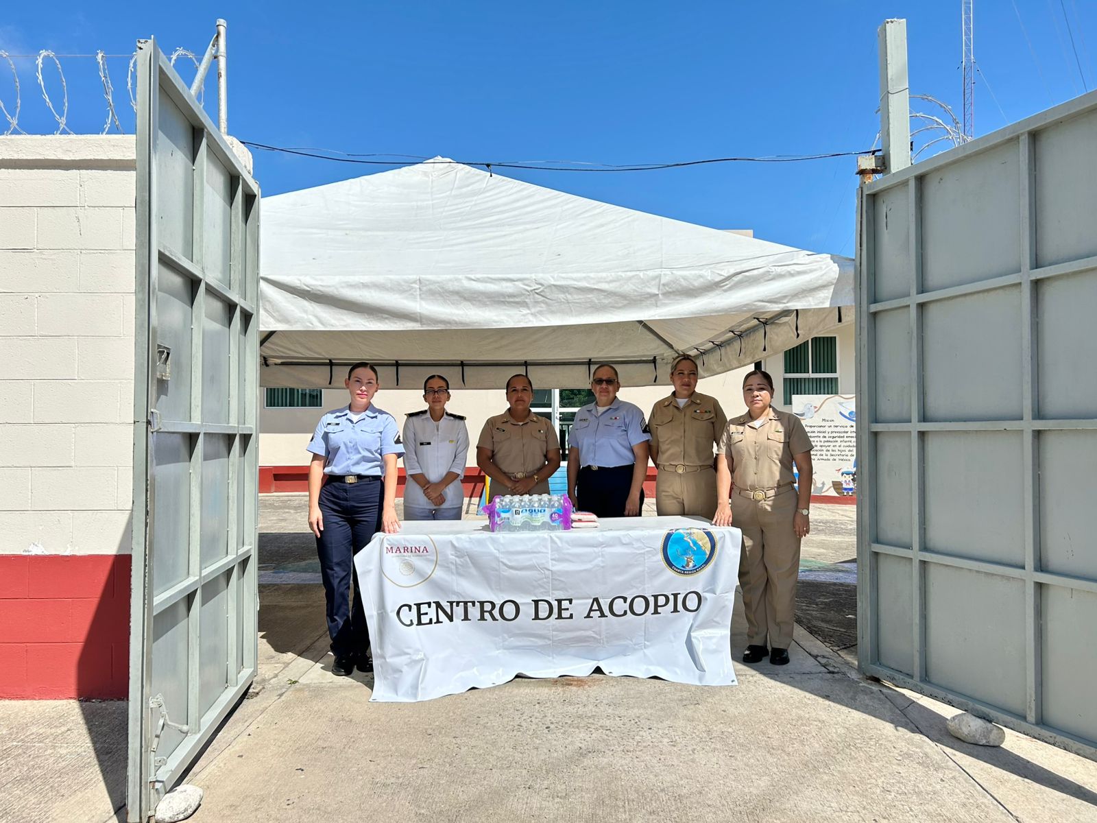 Tu ayuda es importante; Marina instala centro de acopio de víveres para damnificados