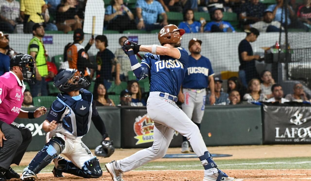Tucson Baseball Team reacciona en la cuarta entrada con seis carreras y vence a Guasave en el primero de la serie