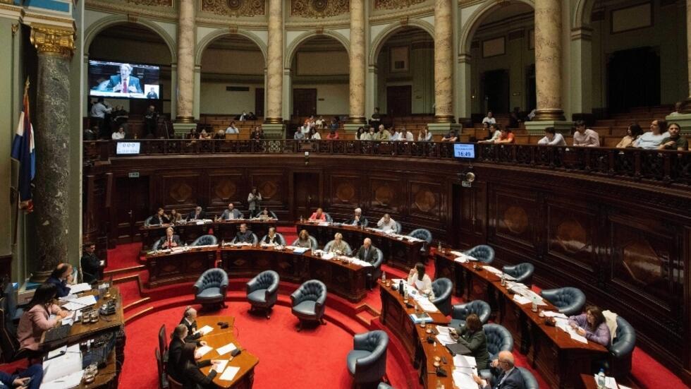 Uruguay legaliza la eutanasia con la aprobación de la ley de Muerte Digna