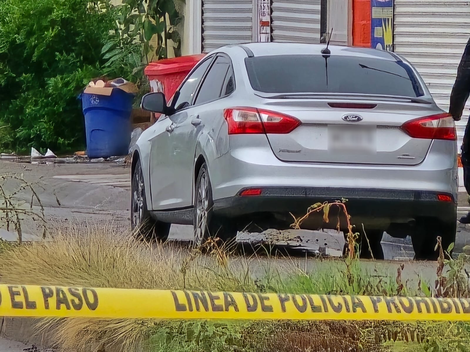 Vehículo sospechoso encontrado cerca de donde ocurrió la balacera.