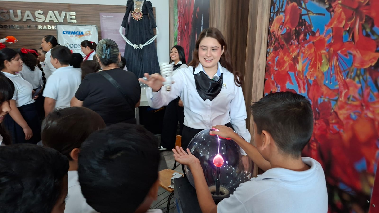 Niños en el programa “Ciencia en Movimiento”
