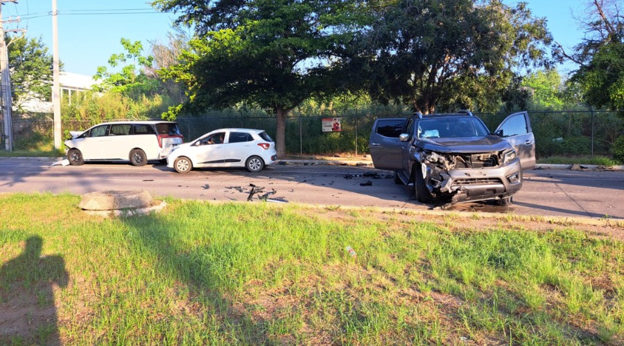 Aparatoso choque en Culiacán
