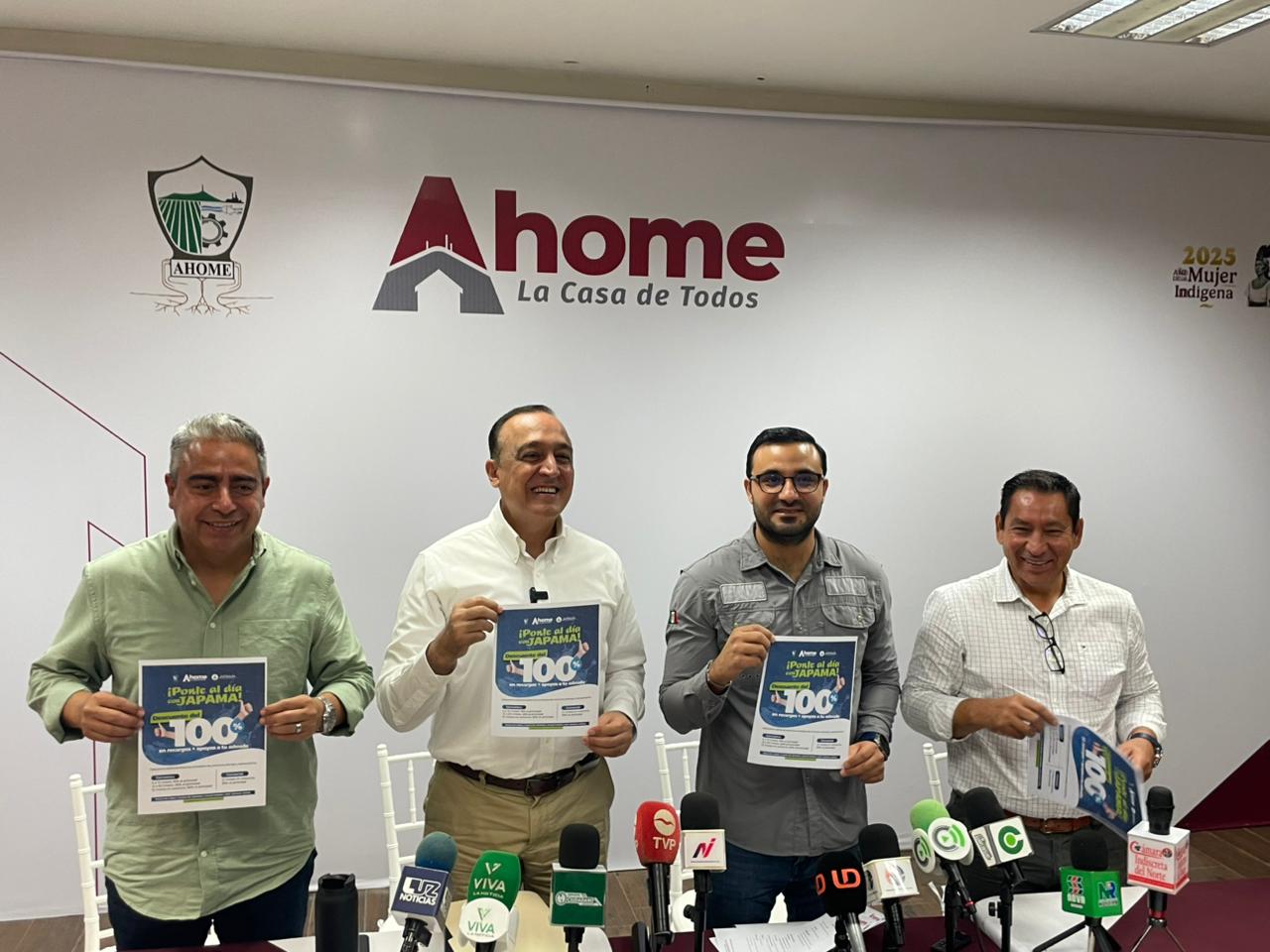 Conferencia de prensa para anunciar la campaña de descuentos de Japama a los usuarios morosos.