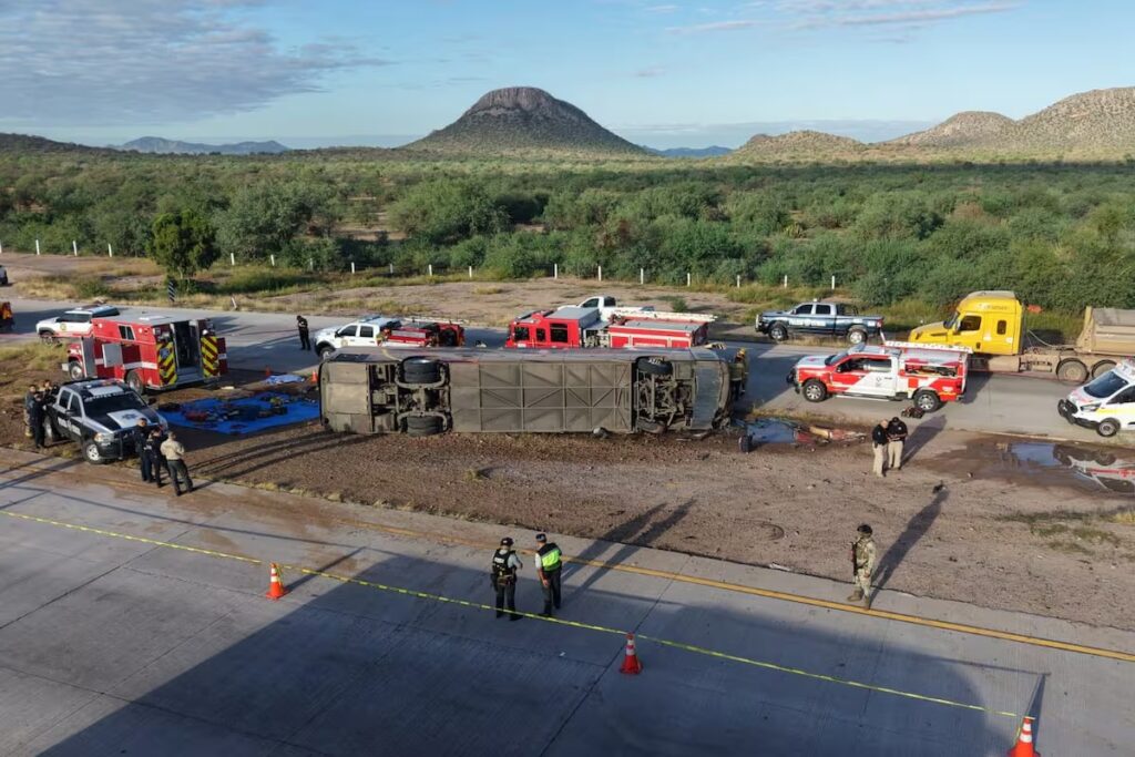 Camionazo en Sonora deja 7 personas fallecidas