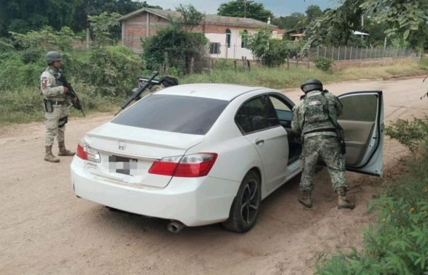 Aseguran un vehículo en operativo en Culiacán