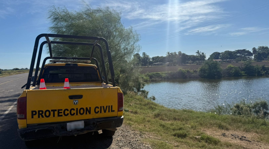 Protección Civil en La Laguna cerca de Las Glorias