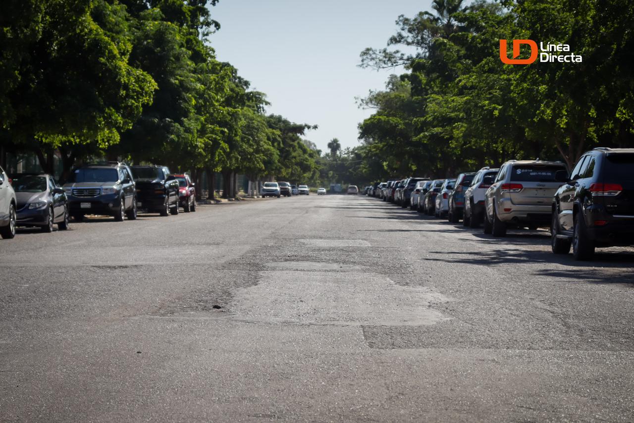 Bulevar 10 de Mayo en Los Mochis con deterioro visible