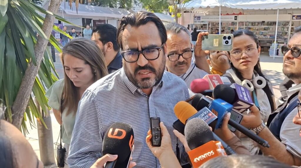 Juan de Dios Gámez Mendívil en la Feria Internacional del Libro 2025