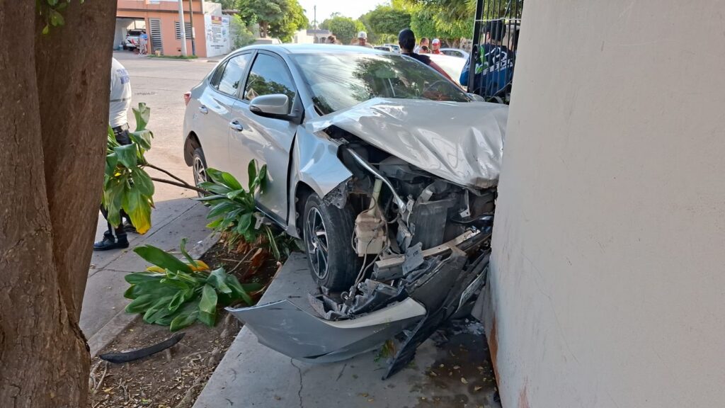 Accidente automovilístico en Ahome