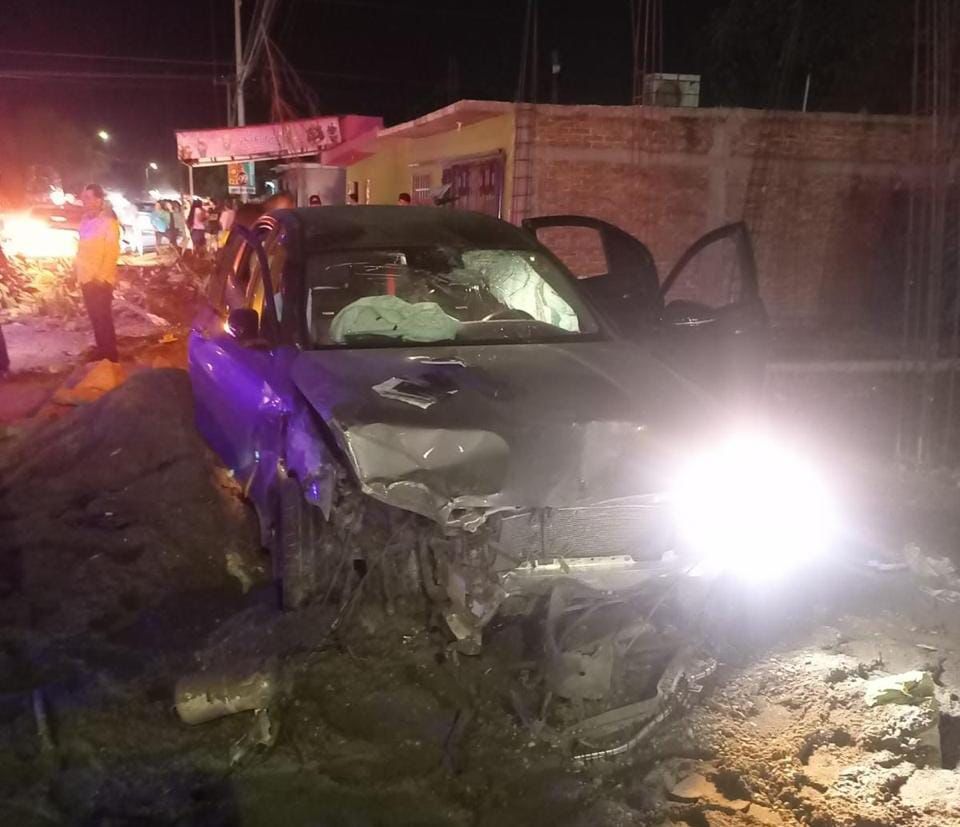 Utilizaron “quijadas de la vida” para rescatar a dos personas en accidente en Los Mochis