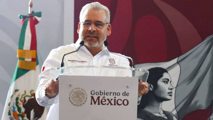 Gobernador de Michoacán condena asesinato de Carlos Manzo, alcalde de Uruapan
