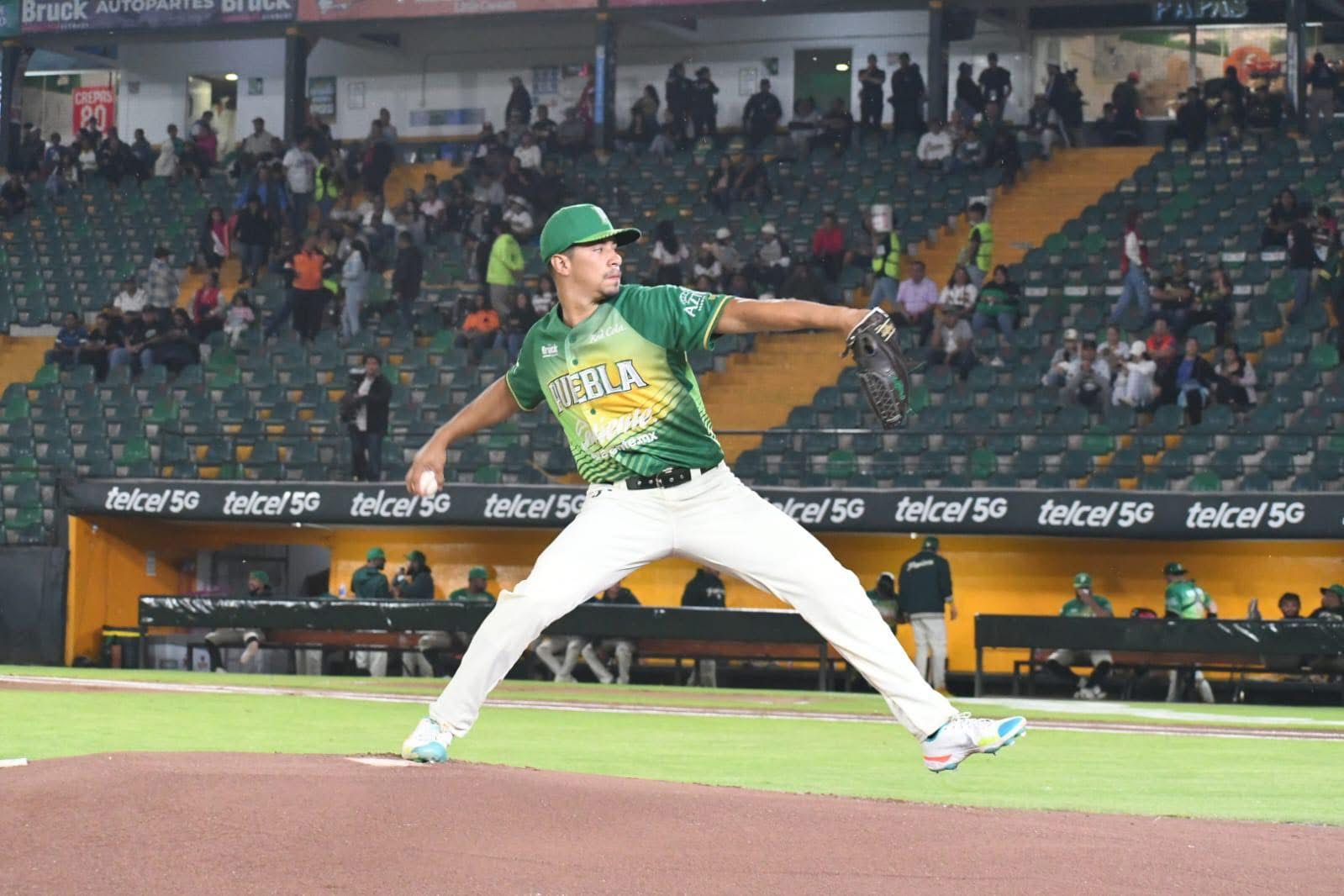 Lanzador Víctor Vargas, nuevo refuerzo de Algodoneros de Guasave