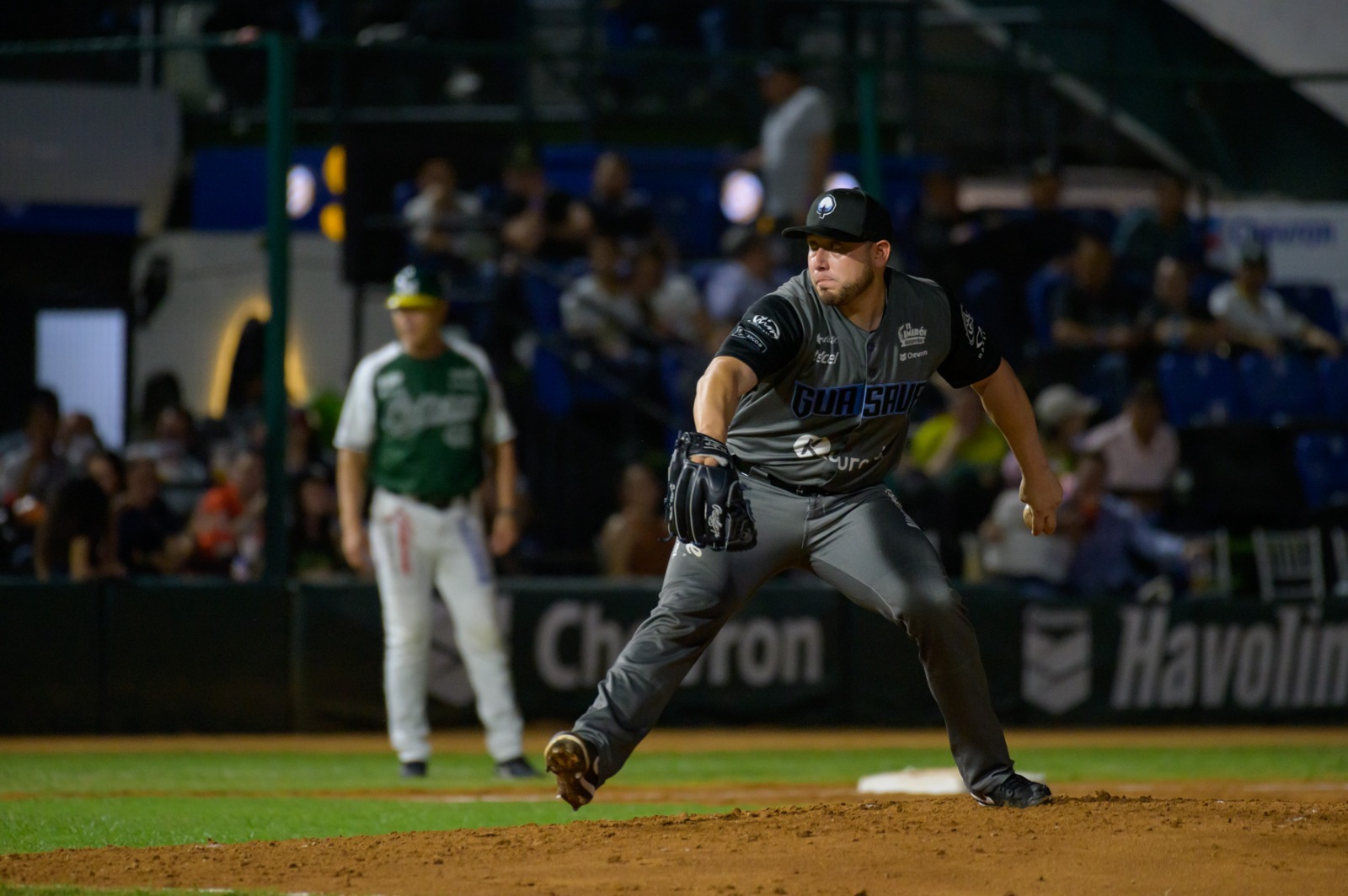 Carlos Vázquez, pitcher de Algodoneros en juego contra Cañeros de Los Mochis