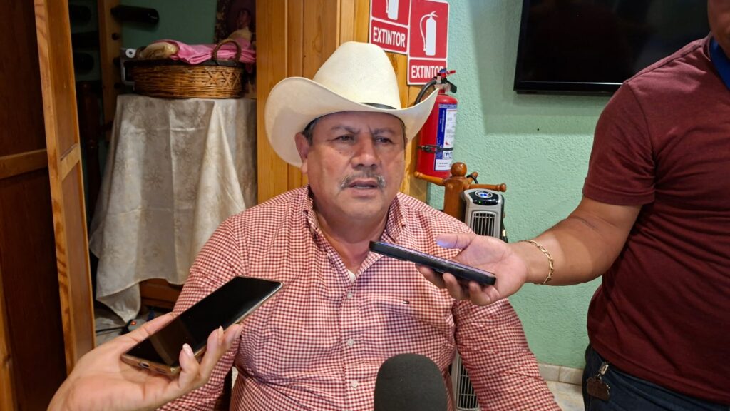 Arnoldo Armenta Morales, presidente del Módulo de Riego Petatlán en entrevista