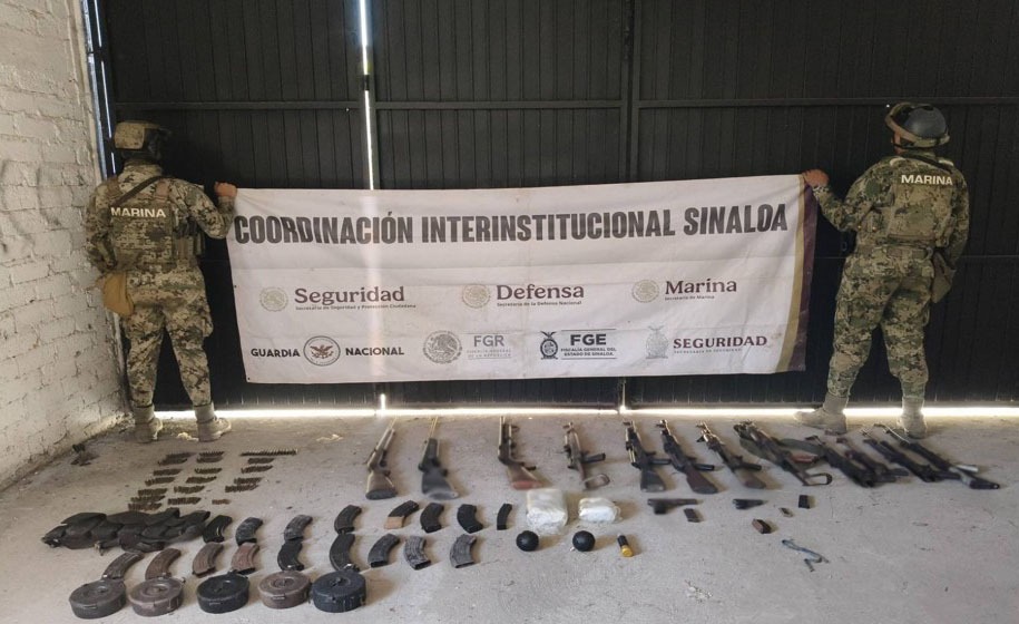 Marina asegura armas y explosivos en Escuinapa