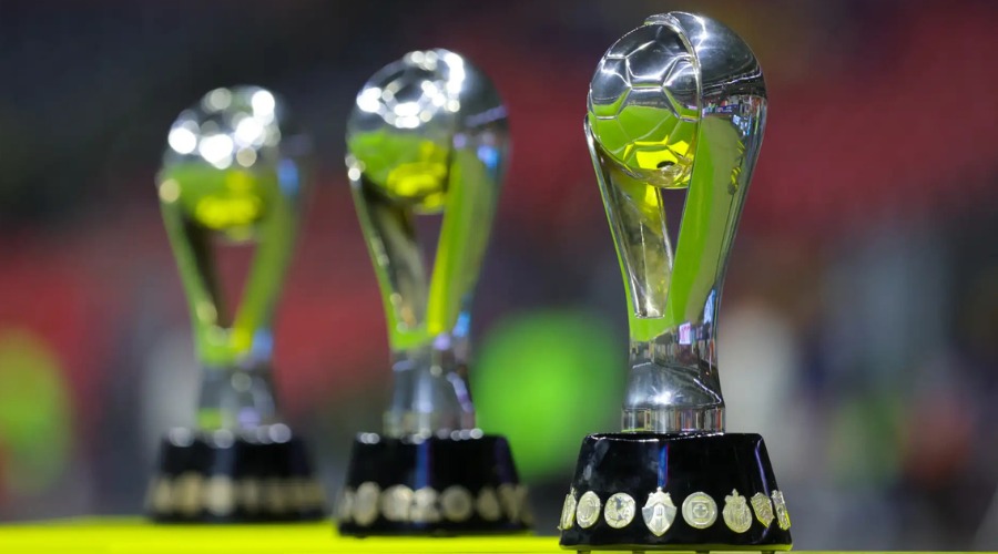 Tres trofeos de la Liga MX