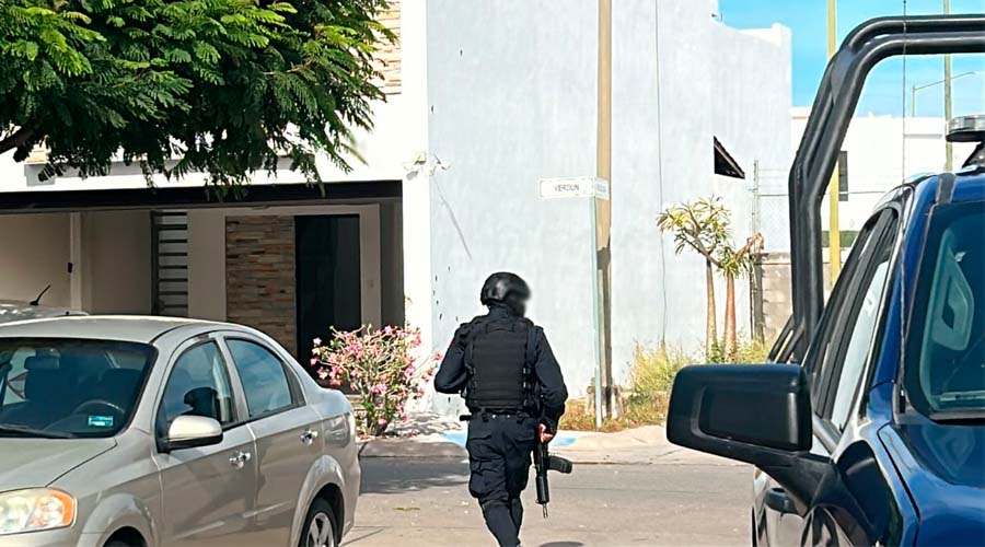 Policía Estatal en domicilio baleado de Culiacán