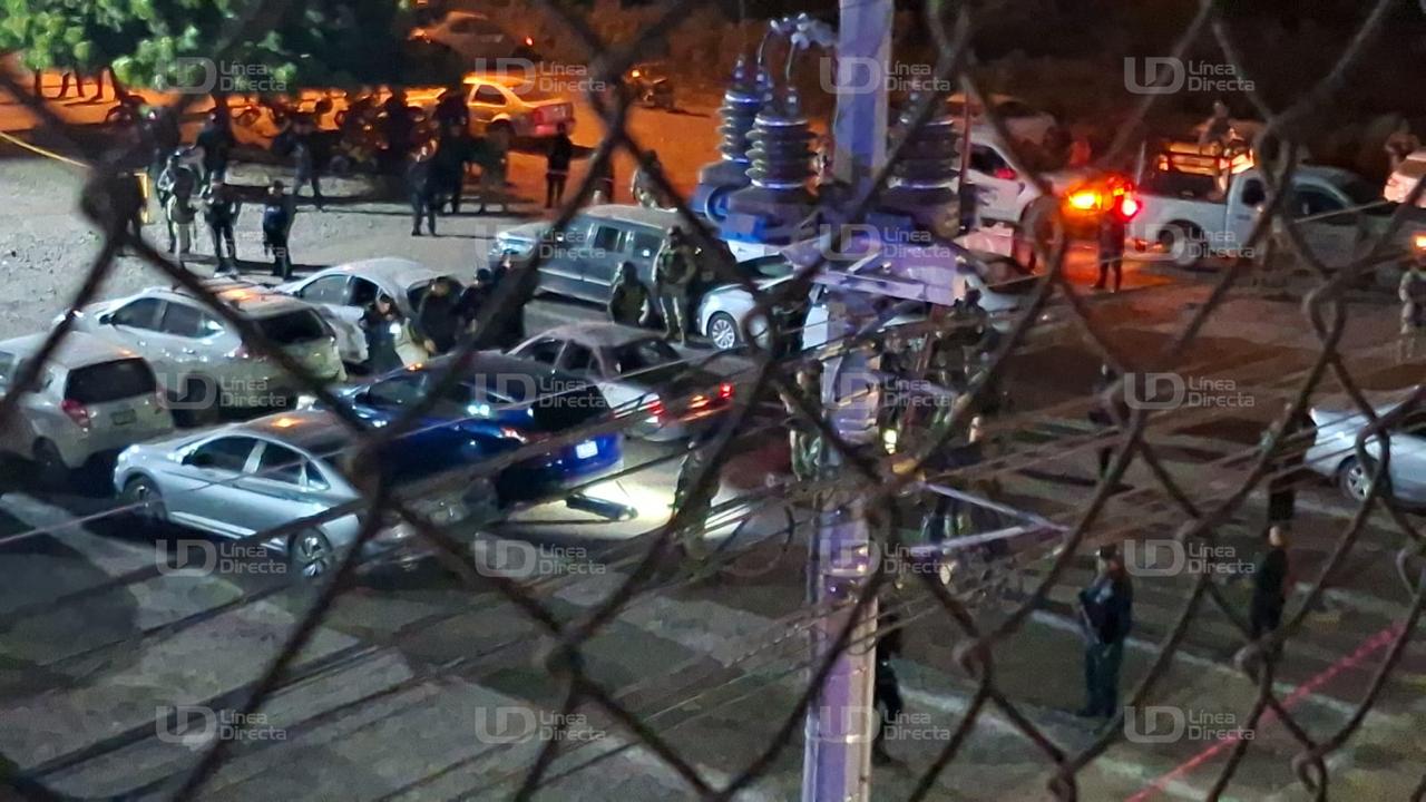Elementos policiales y del Ejército Mexicano en estacionamiento de la SSP en Mazatlán
