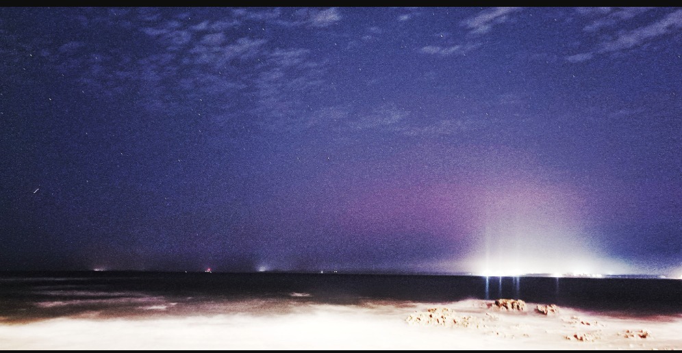 Imagen de una aurora boreal captada en Mazatlán, Sinaloa