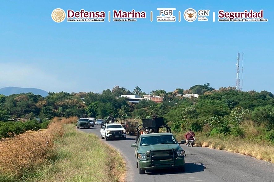 Autoridades federales patrullando Michoacán