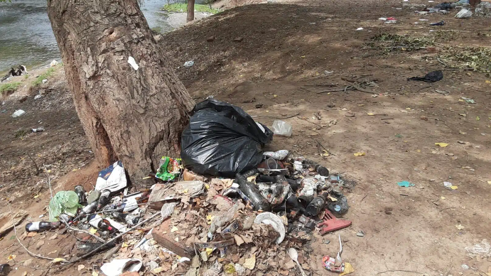 Basura abandonada delata a empresas que usan servicios de recolección irregular