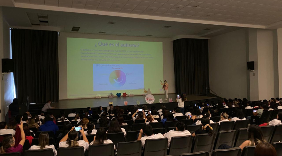 Jornada de Autismo de la asociación civil Neuro Brillando en Guasave