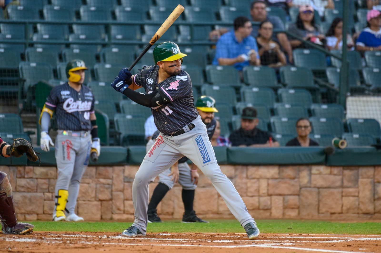 Cañeros de Los Mochis selló serie ante Tucson en otra noche de HR de Asael Sánchez
