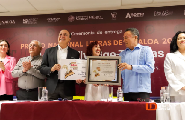 Entregan Premio Nacional Letras de Sinaloa a Roxana Elvridge-Thomas en Feria del Libro Los Mochis 2025