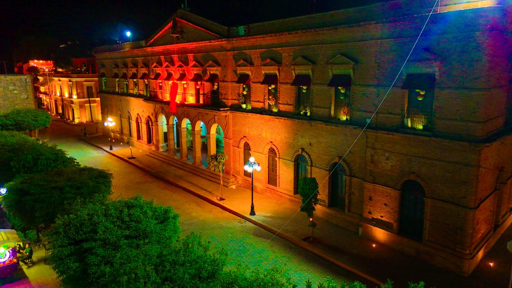 El Fuerte se ilumina de naranja para promover la eliminación de la violencia contra las mujeres