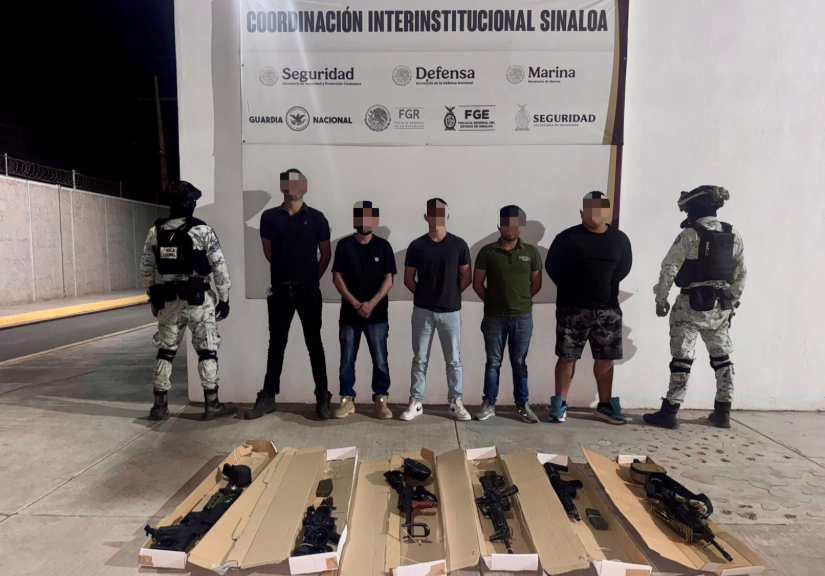 Operativo en Stanza Toscana en Culiacán, resultó en cinco detenidos, un arsenal y vehículos robados