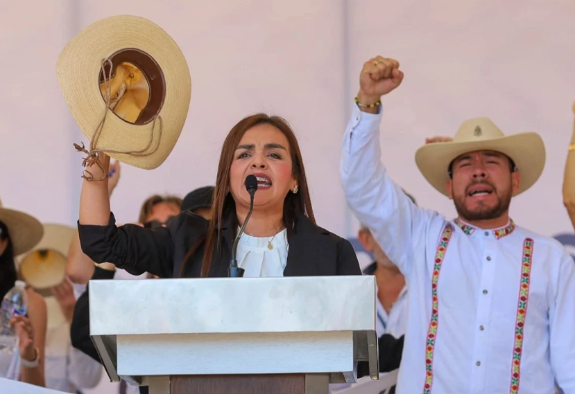 Grecia Quiroz formaliza el registro del Movimiento del Sombrero ante el IMPI