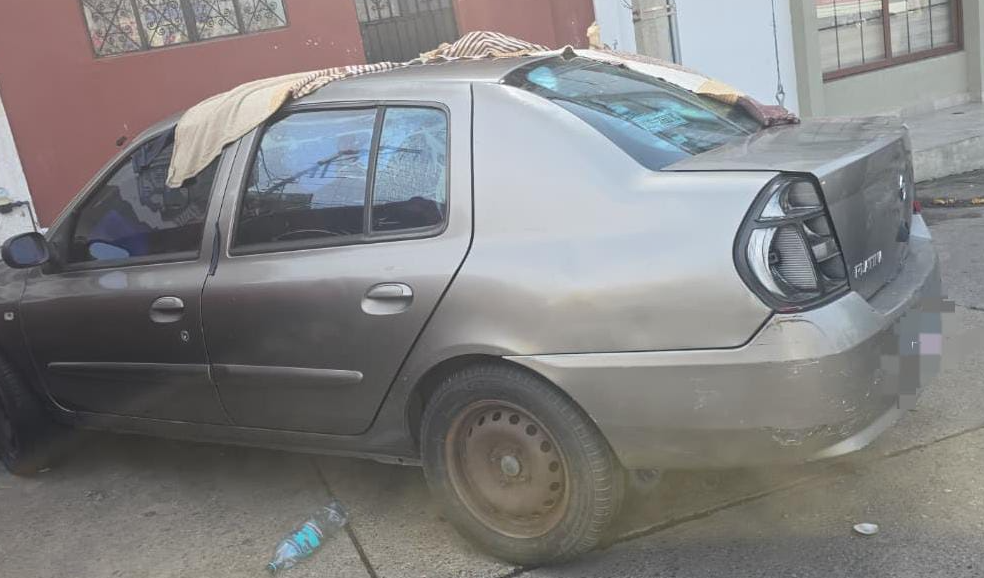Recupera la Policía de Mazatlán un auto y una motocicleta, ambos con reporte de robo