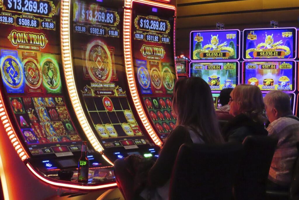 Persona jugando en casino