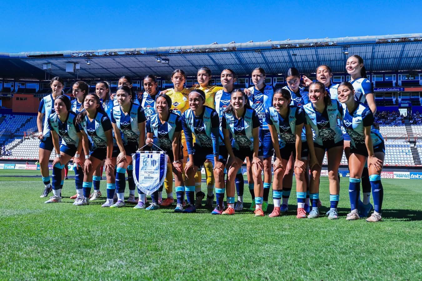 Grupo de futbolistas mujeres del Pachuca