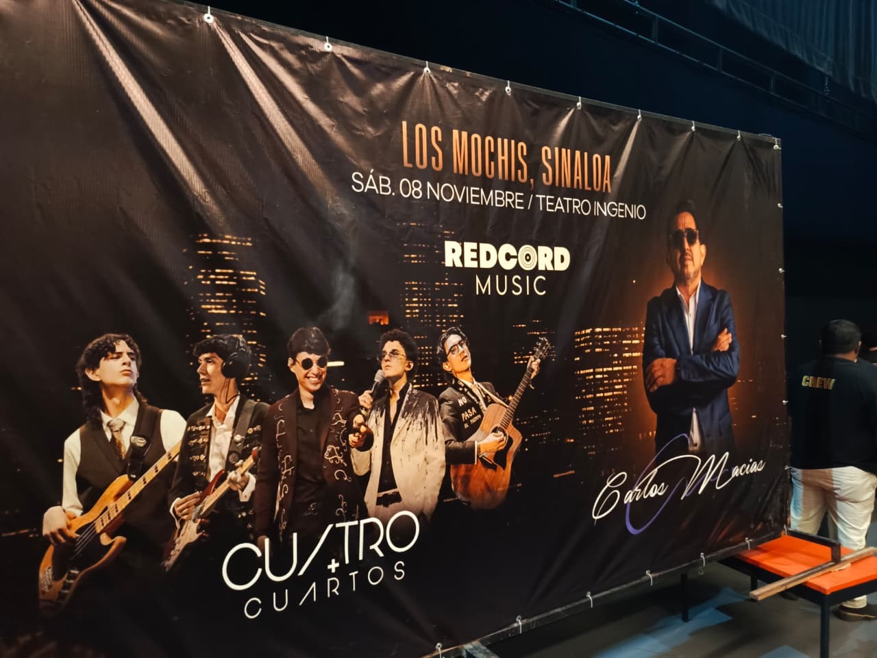 Poster de concierto de Cuatro cuartos