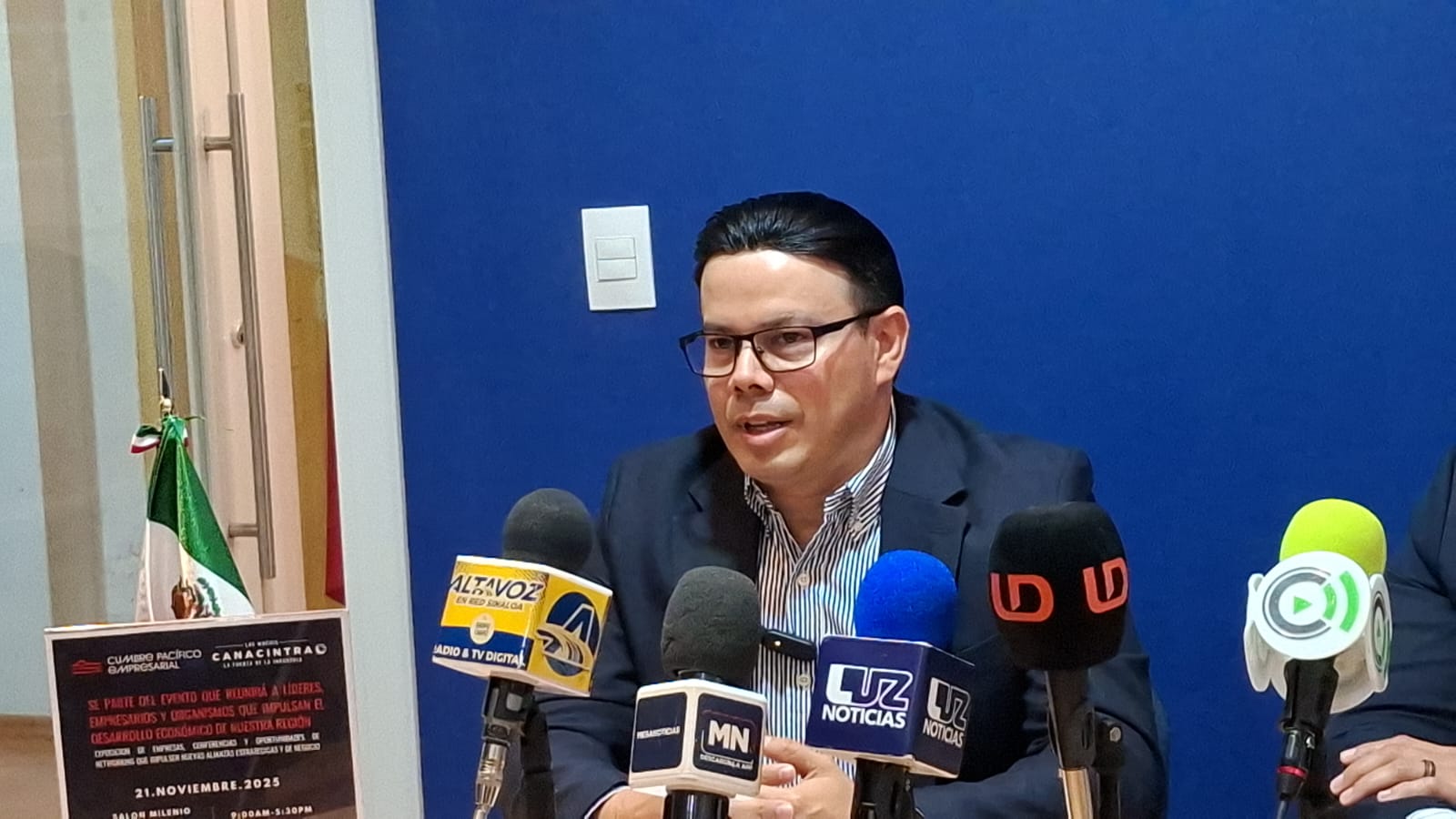 Ever Carrillo Quintero, titular de la comisión de desarrollo industrial de Canacintra Los Mochis en conferencia de prensa