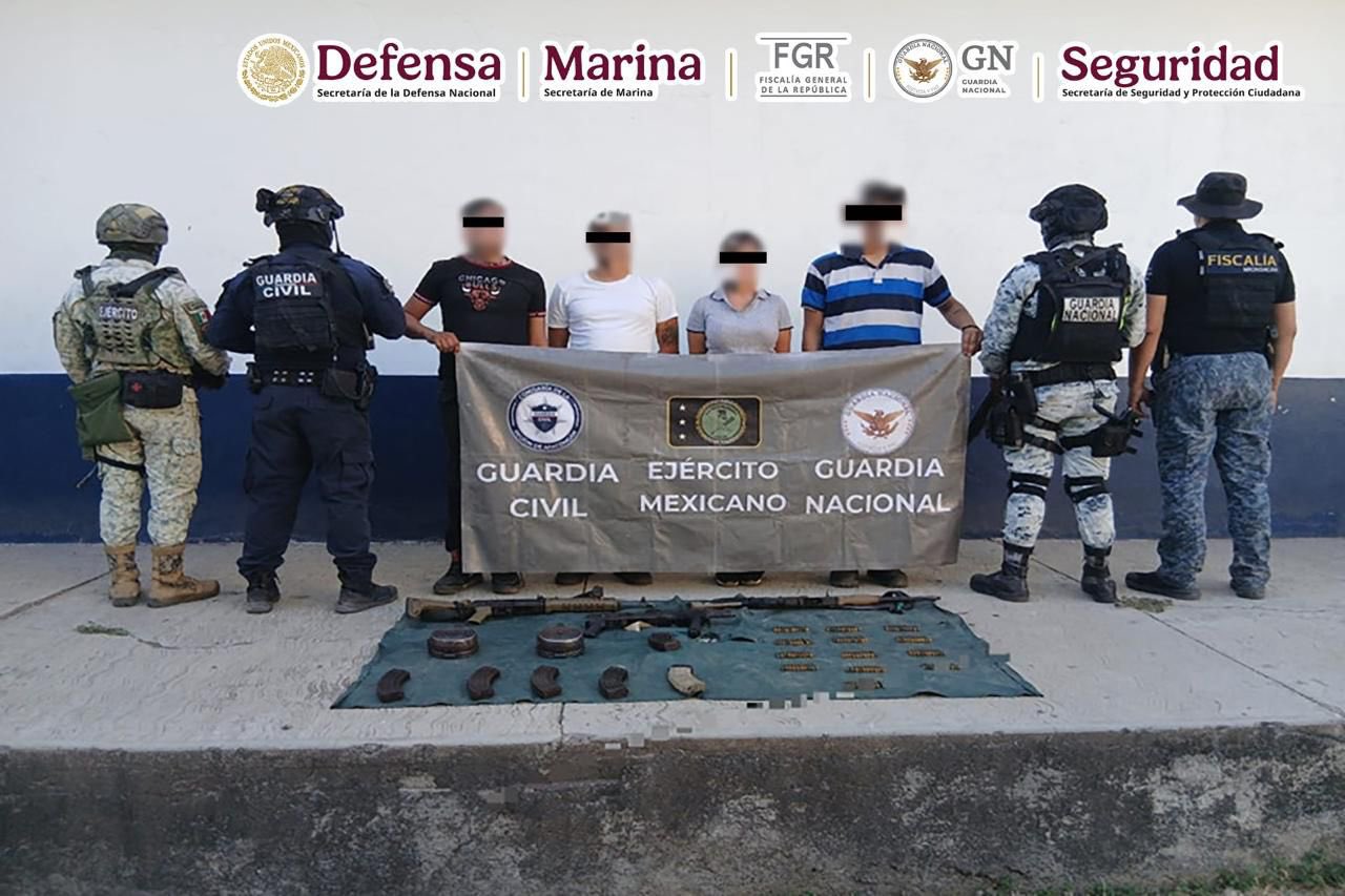 Detenidos en Michoacán con armas