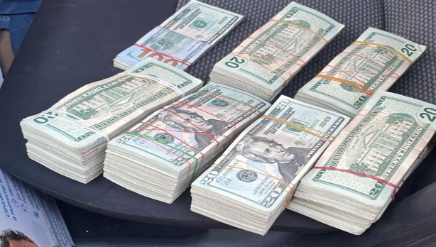 Billetes de dólares